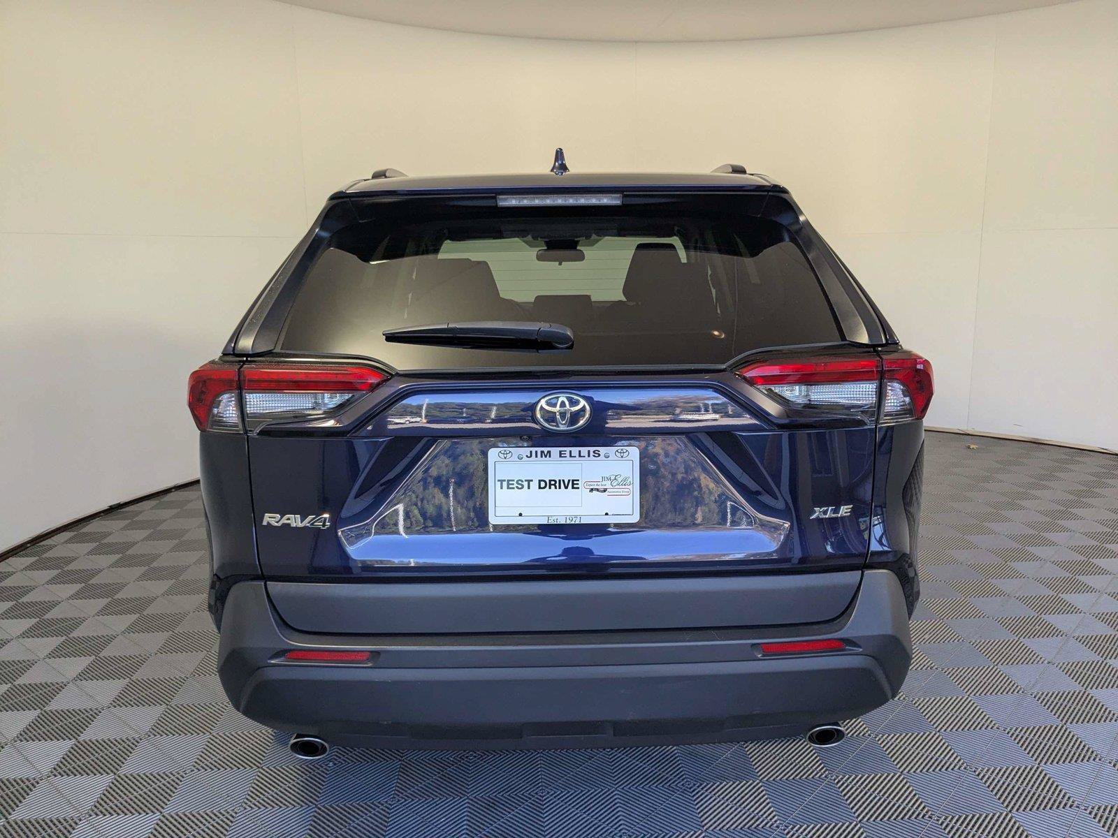 Used 2024 Toyota RAV4 XLE w/ Convenience Package FWD image 6