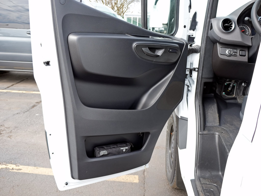Used 2026 Mercedes-Benz Sprinter 2500 image 8