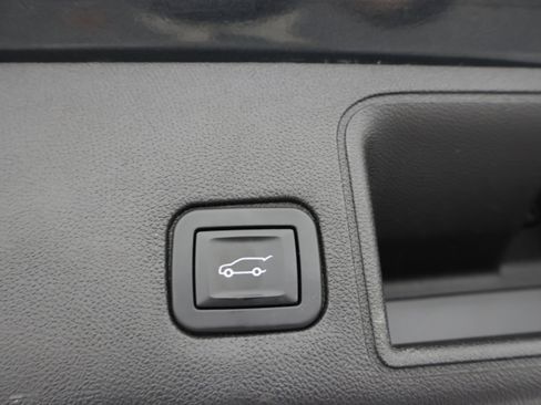 Used 2019 GMC Terrain SLT w/ Preferred Package image 30