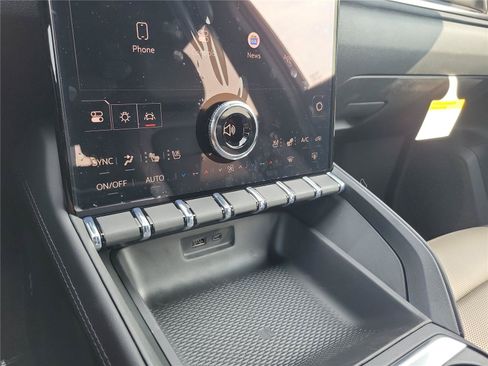New 2027 GMC Terrain Elevation w/ Elevation Premium Package FWD image 29