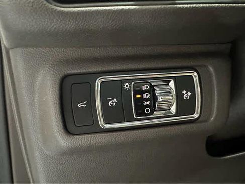 Used 2022 Lincoln Corsair Reserve w/ Equipment Group 201A image 15