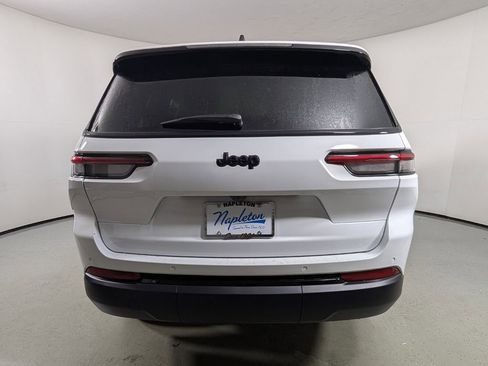 New 2025 Jeep Grand Cherokee L Altitude RWD image 7