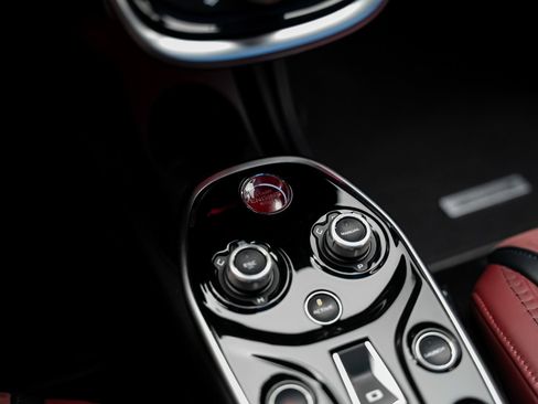 Used 2023 McLaren GT RWD image 47