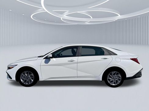 New 2026 Hyundai Elantra Blue image 3