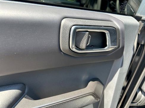 New 2025 Ford Bronco Badlands image 25