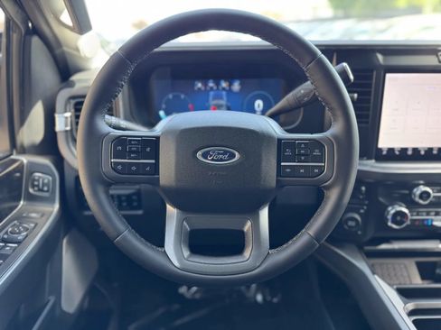 Used 2025 Ford F350 Lariat AWD/4WD image 22