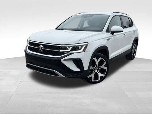 Used 2022 Volkswagen Taos SEL image 1