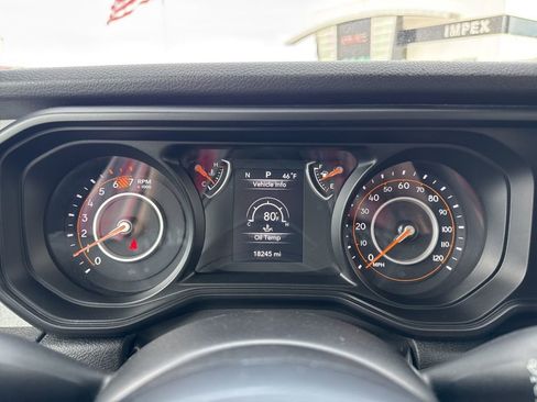 Used 2025 Jeep Wrangler Sport S image 23