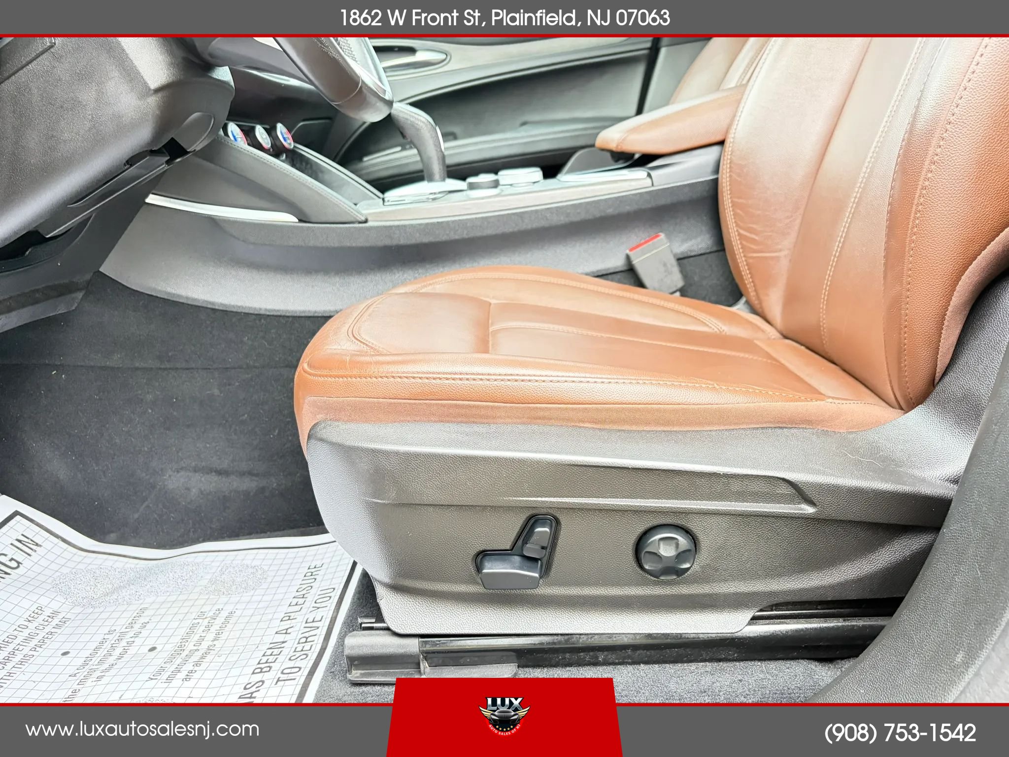 Used 2023 Alfa Romeo Stelvio Ti AWD/4WD image 29