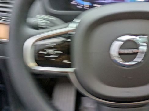 Used 2024 Volvo XC90 B6 Plus w/ Protection Package Premier image 16