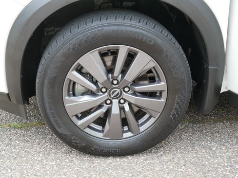Certified 2024 Nissan Pathfinder SV AWD/4WD image 15