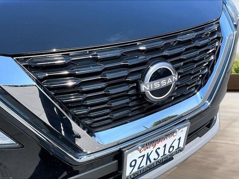 Certified 2023 Nissan Rogue SV FWD image 32