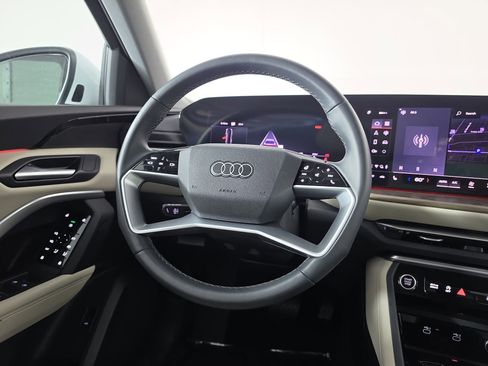 Certified 2025 Audi Q5 Premium w/ Convenience Package AWD/4WD image 38