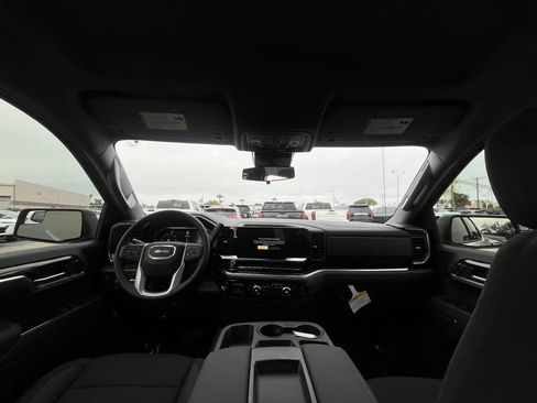 New 2026 GMC Sierra 1500 Elevation image 14