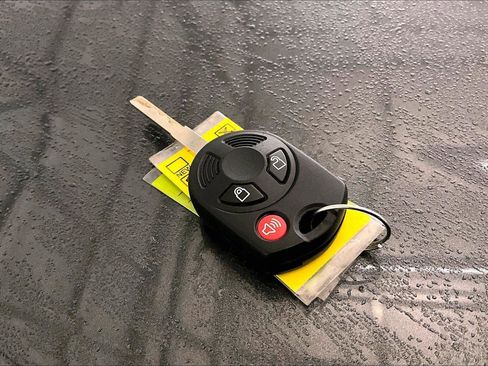 Used 2017 Ford Escape SE image 9