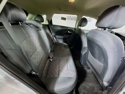 Used 2020 Kia Niro LXS FWD image 25