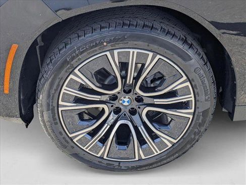 Used 2025 BMW X3 xDrive30i w/ Premium Package image 9