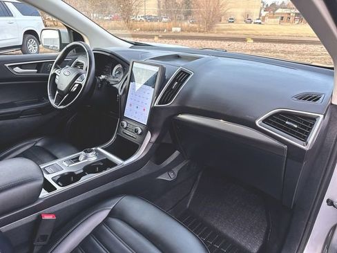 Used 2022 Ford Edge SEL image 27