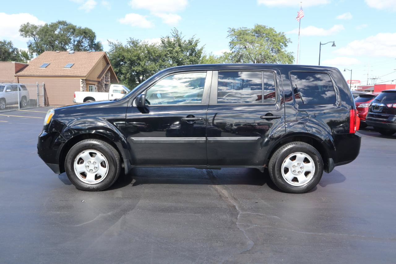 Used 2015 Honda Pilot LX image 2