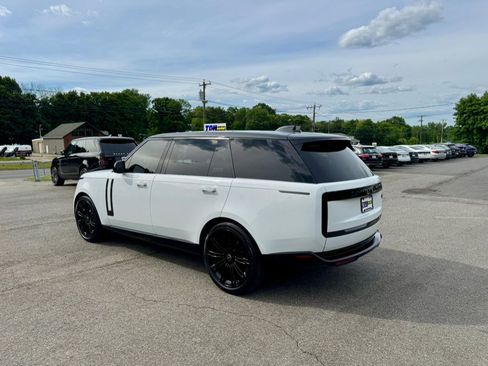 Used 2024 Land Rover Range Rover Long Wheelbase SE AWD/4WD image 4