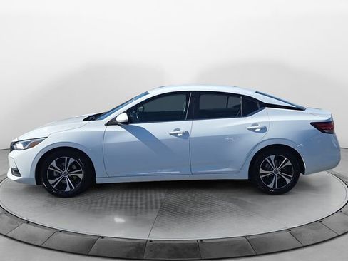 Used 2022 Nissan Sentra SV image 2