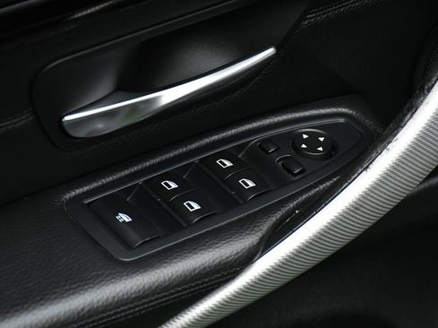 Used 2014 BMW 435i Convertible image 18