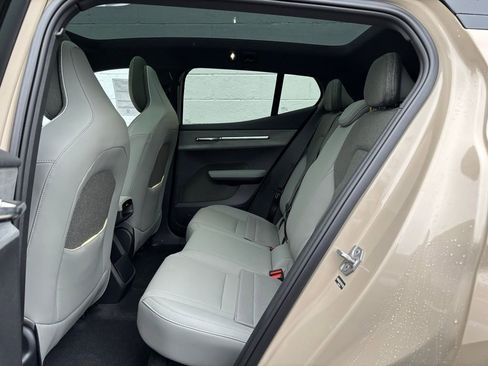 New 2026 Volvo EX30 Plus w/ Climate Package AWD/4WD image 17