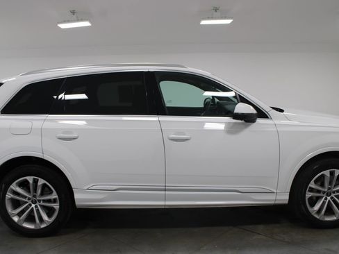 Used 2025 Audi Q7 3.0T Premium Plus AWD/4WD image 11