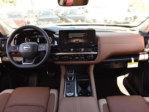 New 2026 Nissan Pathfinder Platinum image 8