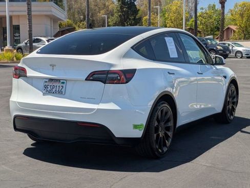 Used 2023 Tesla Model Y Long Range AWD/4WD image 5