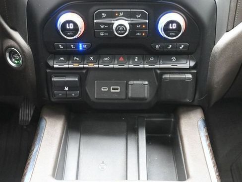 Used 2021 GMC Sierra 1500 Denali w/ Technology Package AWD/4WD image 24
