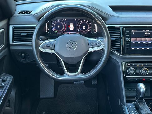 Used 2020 Volkswagen Atlas Cross Sport SEL image 11