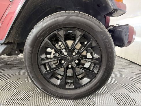 Used 2021 Jeep Gladiator Overland image 10