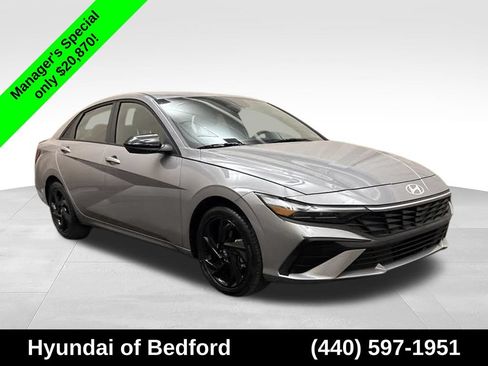 Used 2026 Hyundai Elantra Sport FWD image 3