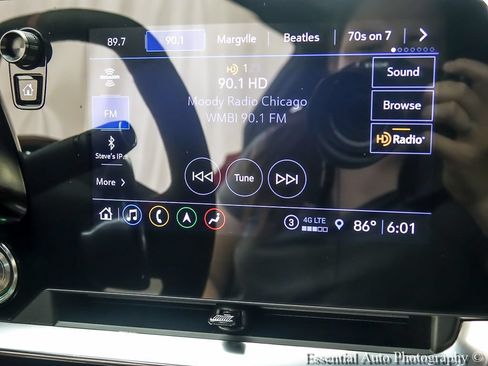 Used 2021 Chevrolet Corvette Stingray Premium Cpe w/ Z51 Performance Package RWD image 14