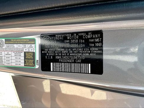 Certified 2025 Hyundai Elantra SEL FWD image 16