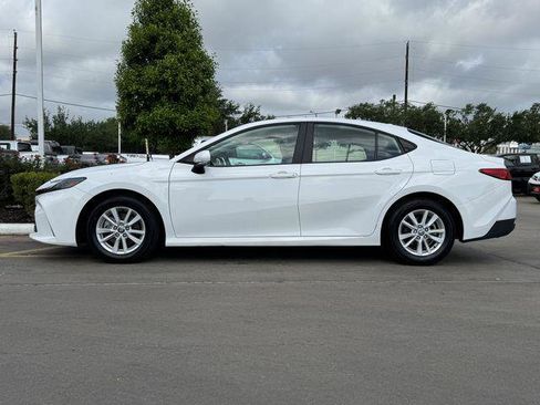 Certified 2025 Toyota Camry LE image 6