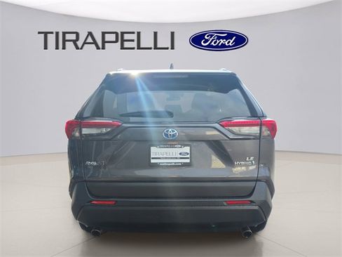Used 2019 Toyota RAV4 LE image 15