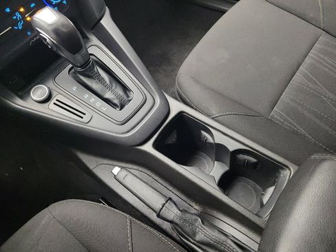 Used 2016 Ford Focus SE FWD image 26