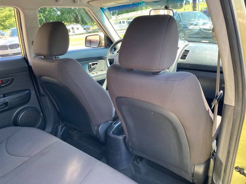 Used 2012 Kia Soul FWD image 22