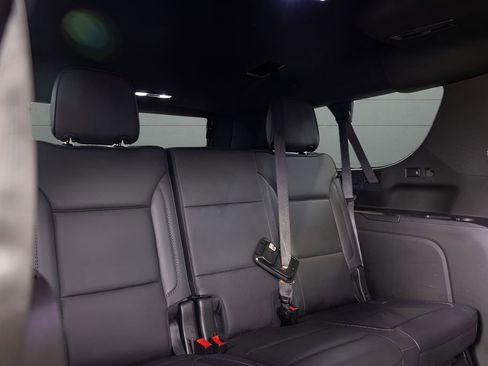 Used 2021 GMC Yukon XL Denali w/ Denali Premium Package AWD/4WD image 87