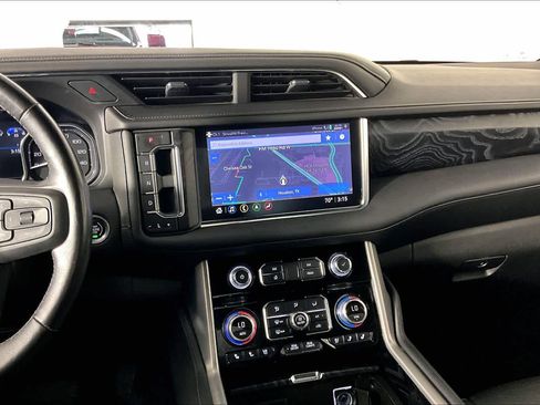 Used 2021 GMC Yukon XL Denali w/ LPO, Illumination Package image 7