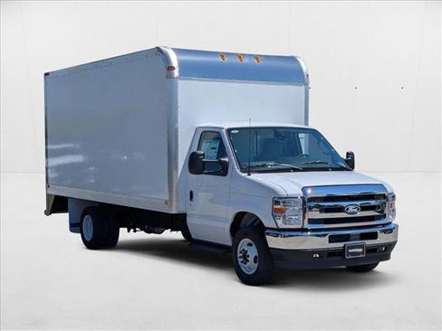 New 2026 Ford E-450 and Econoline 450 Super Duty w/ Power Equipment Group image 7