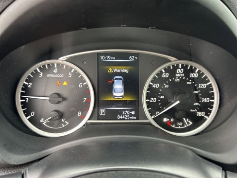 Used 2017 Nissan Sentra SR w/ SR Midnight Edition image 9