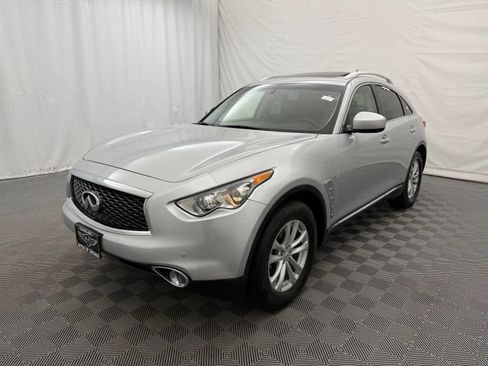 Used 2017 INFINITI QX70 AWD w/ Premium Package image 2