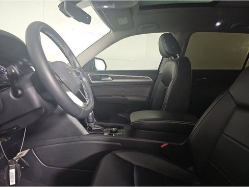 Used 2021 Volkswagen Atlas SE w/ Panoramic Sunroof Package image 11