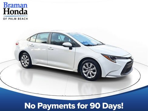 Used 2024 Toyota Corolla LE image 1