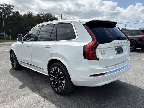 New 2026 Volvo XC90 T8 Ultra w/ Protection Package Premier image 3