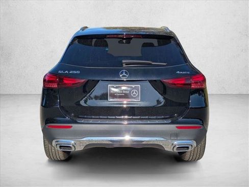 Used 2026 Mercedes-Benz GLA 250 4MATIC image 8