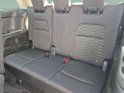 Certified 2025 Nissan Pathfinder S FWD image 19